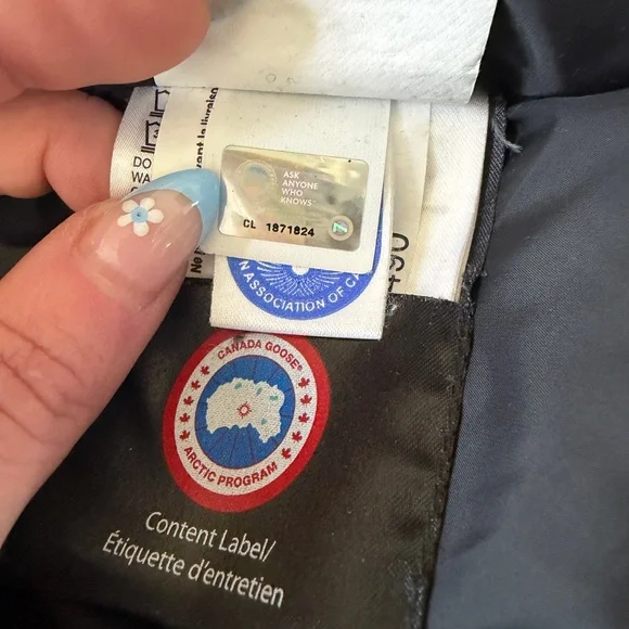 CANADA GOOSE CHATEAU PARKA - Picture 3 of 6